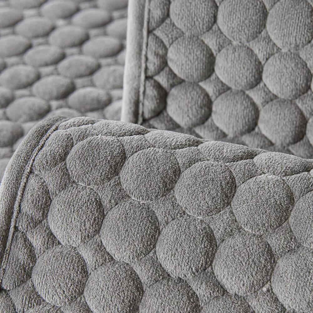 Safir Dolgu Kaymaz Tabanlı Koltuk Örtüsü Seti