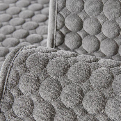 Safir Dolgu Kaymaz Tabanlı Koltuk Örtüsü Seti